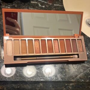 Urban Decay naked heat eyeshadow palette warm